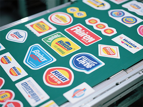 Quod genus laser moderatoris adhiberi potest pro se-tenaces laseris mortem sectionis